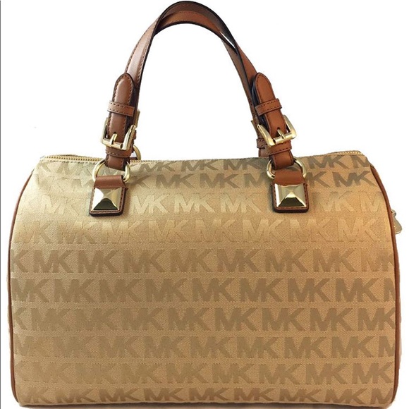 Michael Kors Handbags - NWT Greyson Micheal kors bag Michael Kors Handbags - NWT Greyson Micheal kors bag